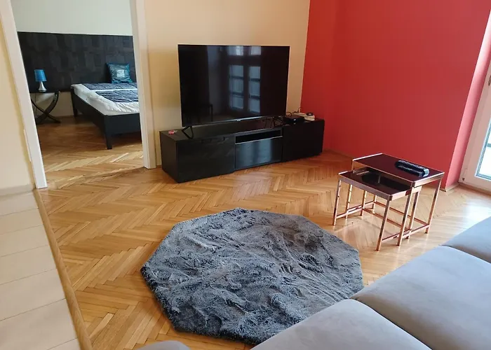 Be A Budapester3
