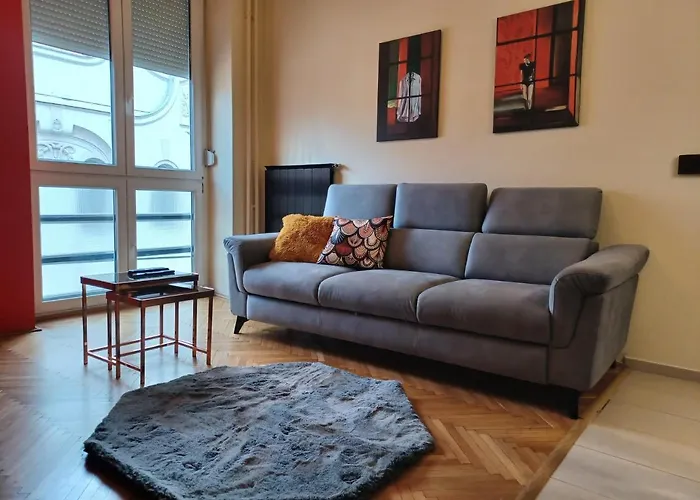 Be A Budapester3